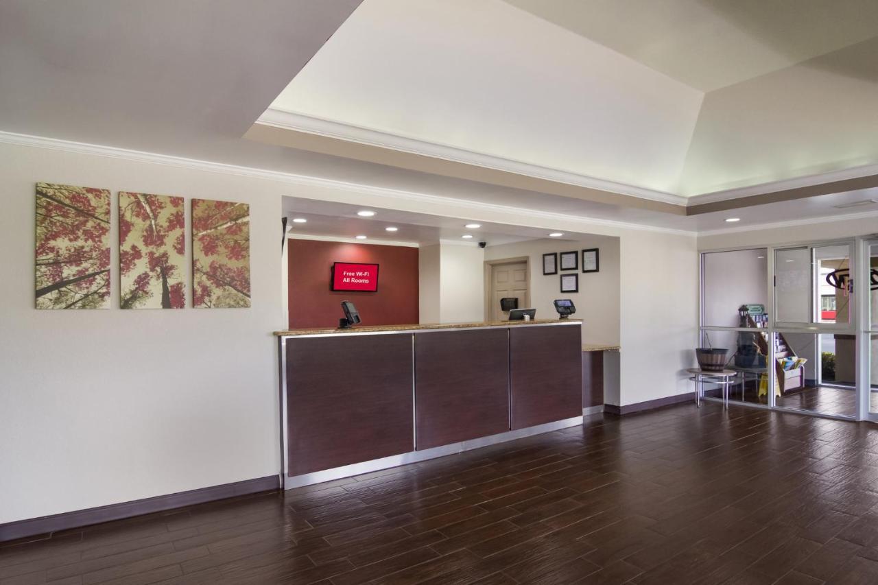 Red Roof Inn & Suites Brunswick I-95 Exteriör bild