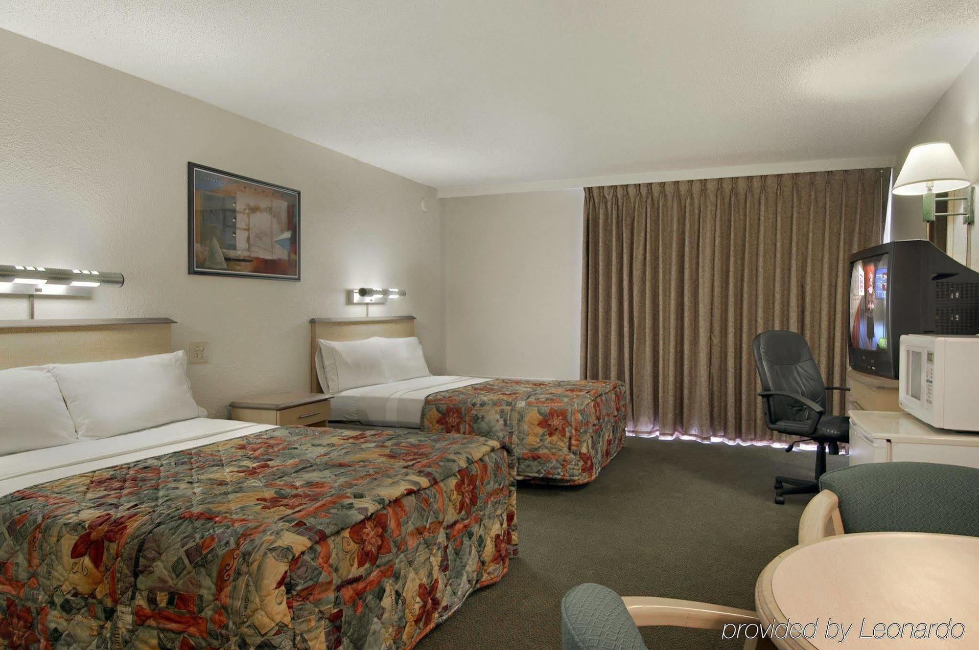 Red Roof Inn & Suites Brunswick I-95 Exteriör bild