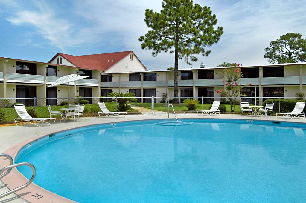 Red Roof Inn & Suites Brunswick I-95 Bekvämligheter bild
